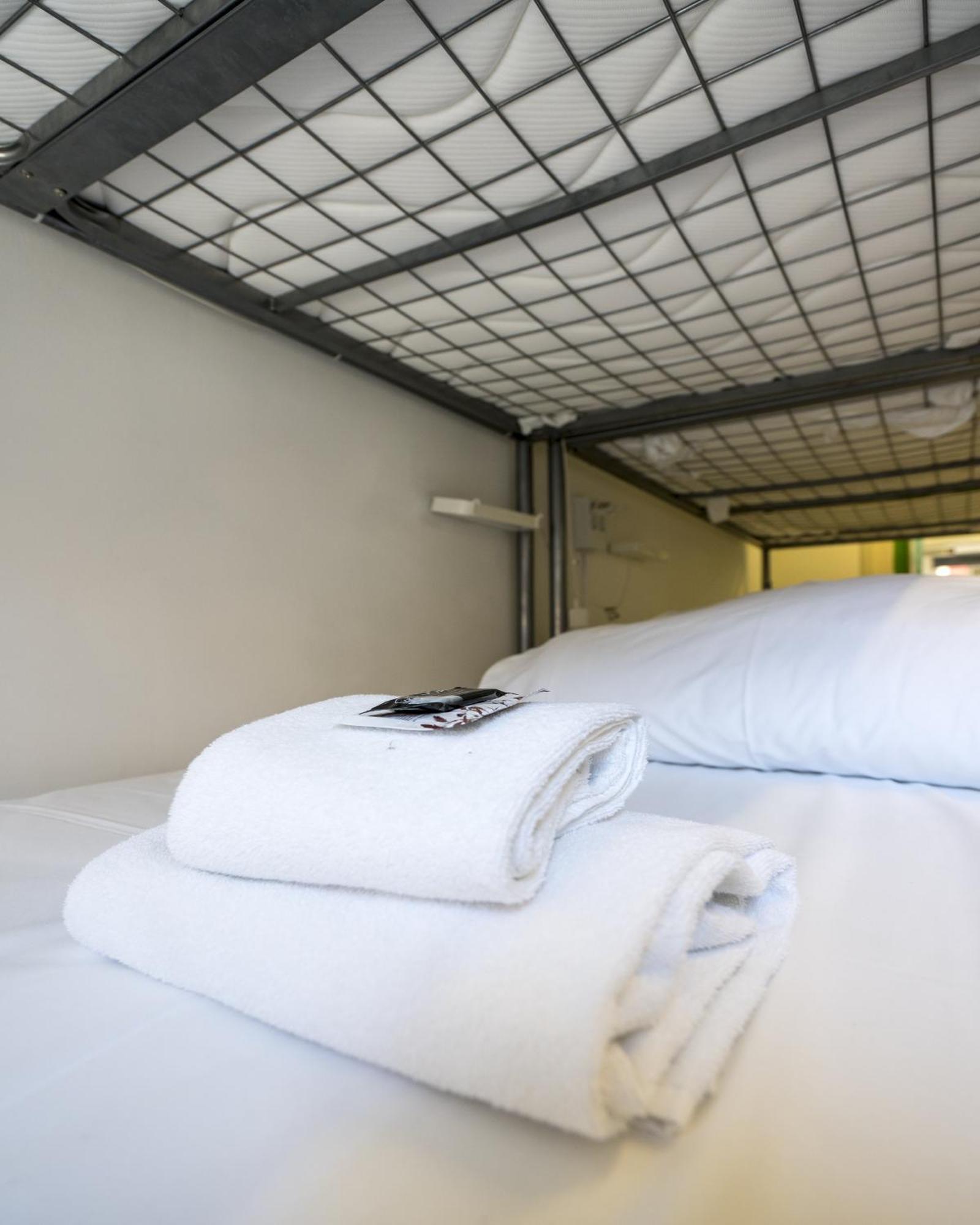Ganbara Hostel - Self Check In บิลเบา ภายนอก รูปภาพ